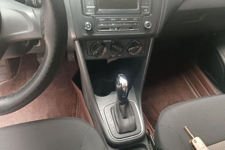 Volkswagen Polo 2018 #14 Volkswagen Polo 2018 car image #14