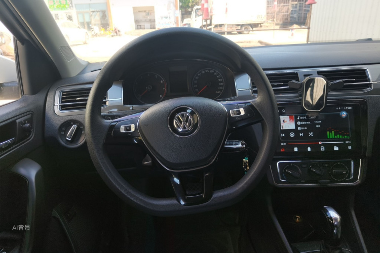Volkswagen Santana 2018 car image #12