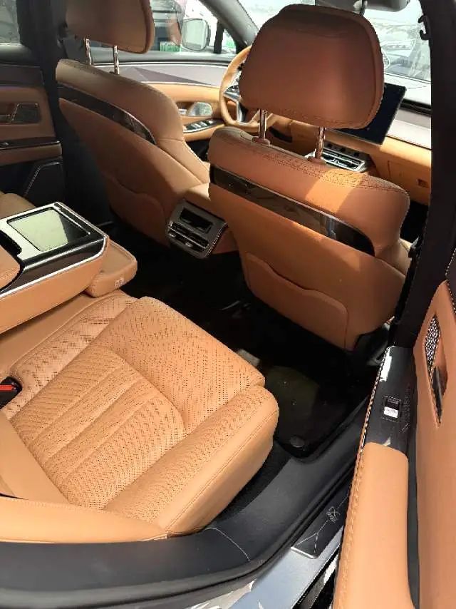 BYD HanL 2025 car image #3