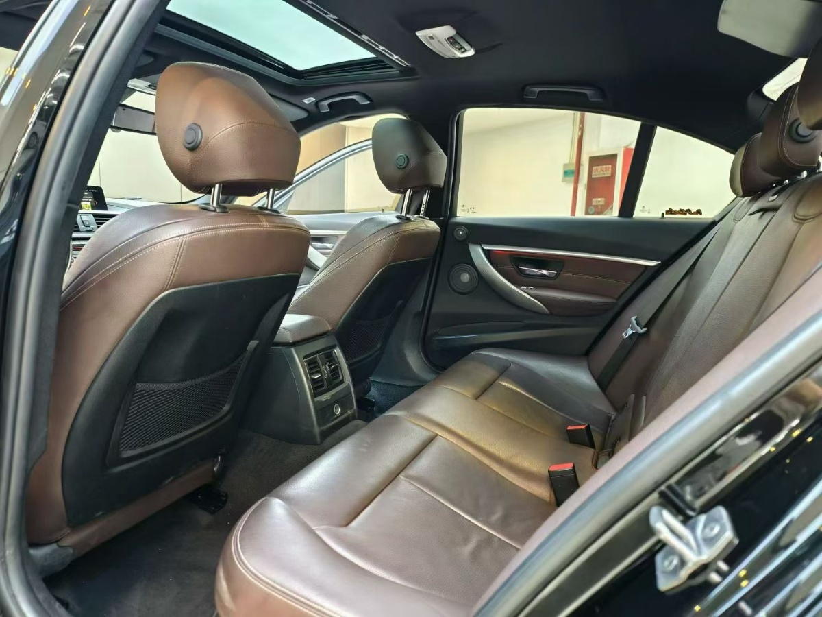 BMW 3 Series 2019 #5 BMW 3 Series 2019 car image #5