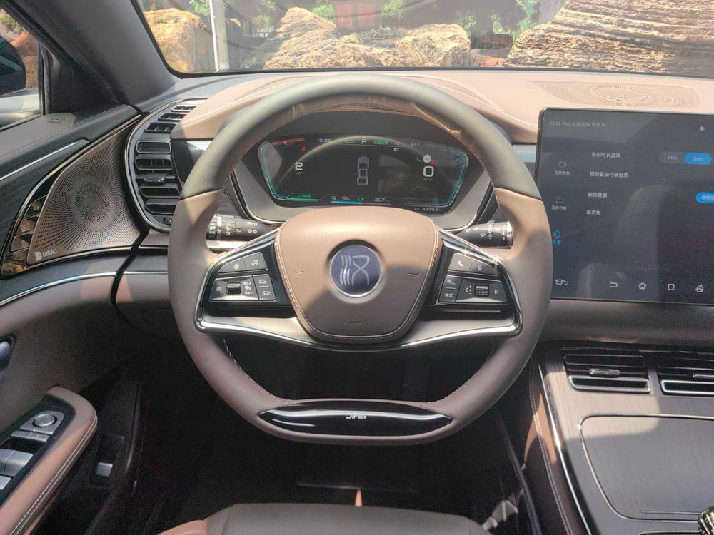 BYD Han 2021 car image #16