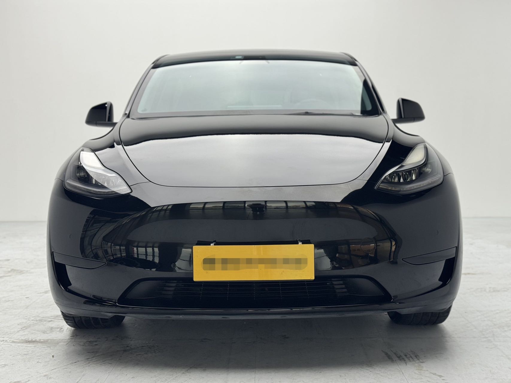 Tesla Model Y 2022 #4 Tesla Model Y 2022 car image #4