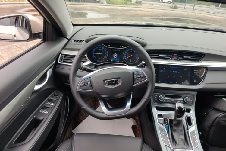 GEELY Emgrand 2019 #11 GEELY Emgrand 2019 car image #11