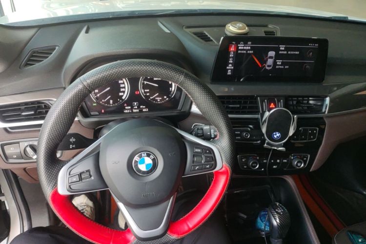 BMW X1 2019 car image #10