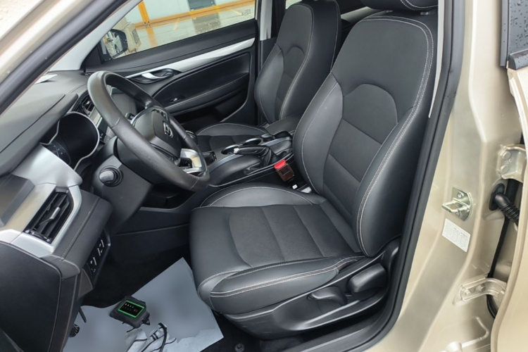 GEELY Emgrand 2020 car image #15