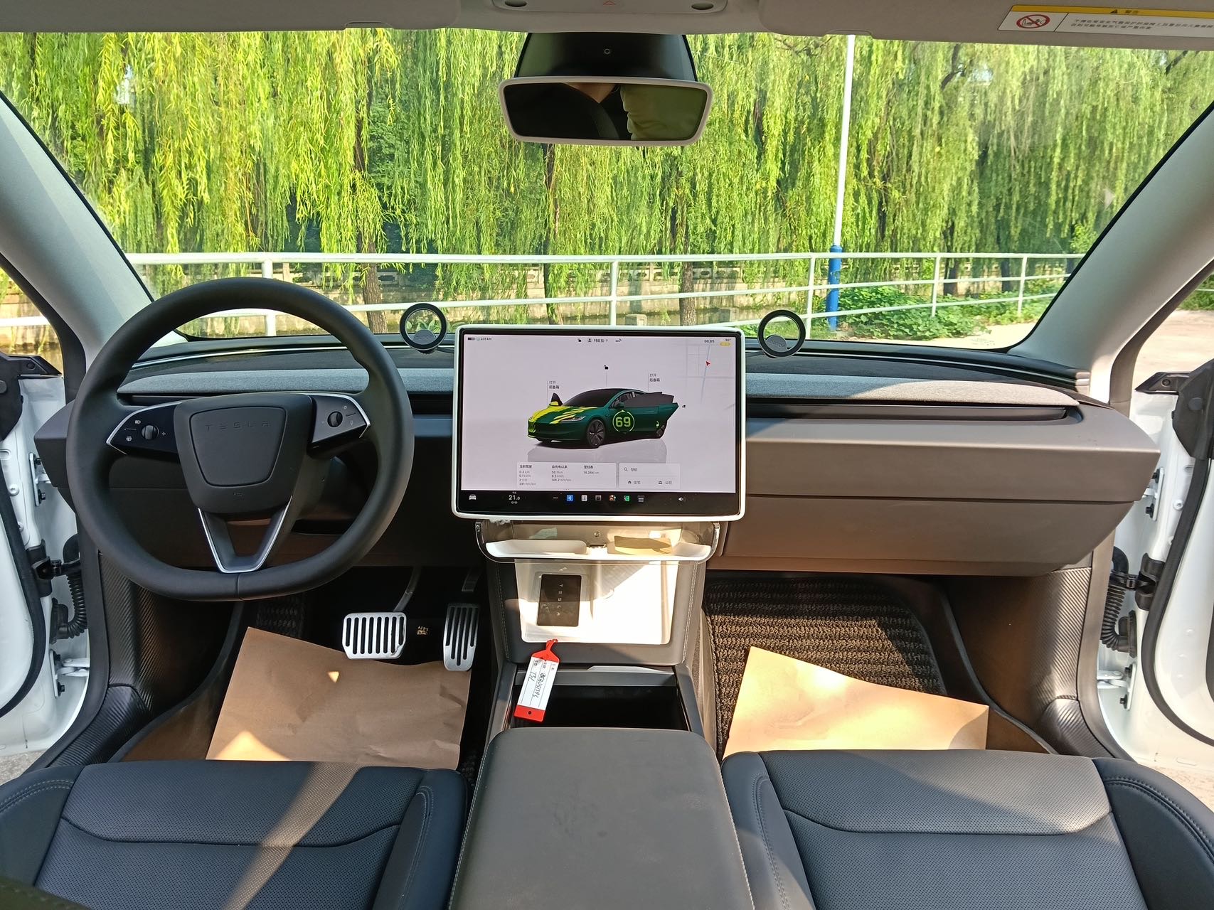 Tesla Model 3 2025 immagine di auto #8
