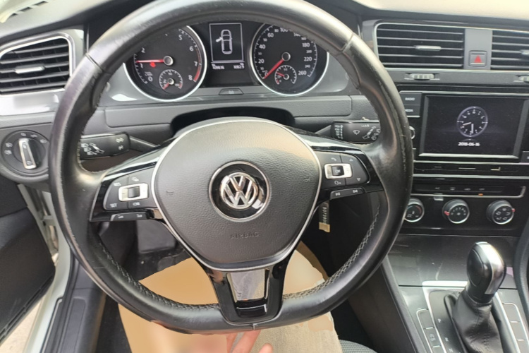 Volkswagen Golf 2018 #15 Volkswagen Golf 2018 car image #15