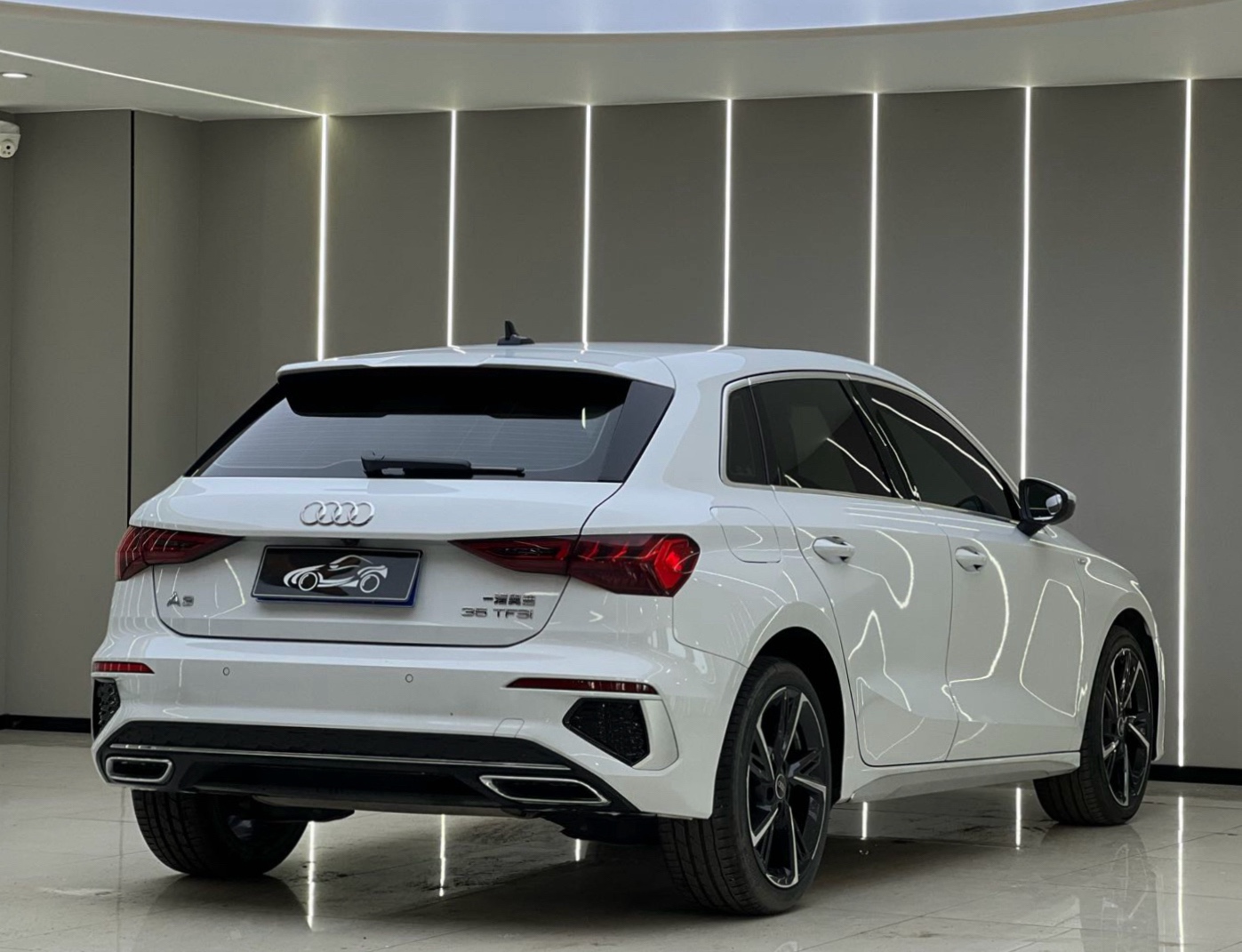 2023 #18 2023 immagine di auto #18