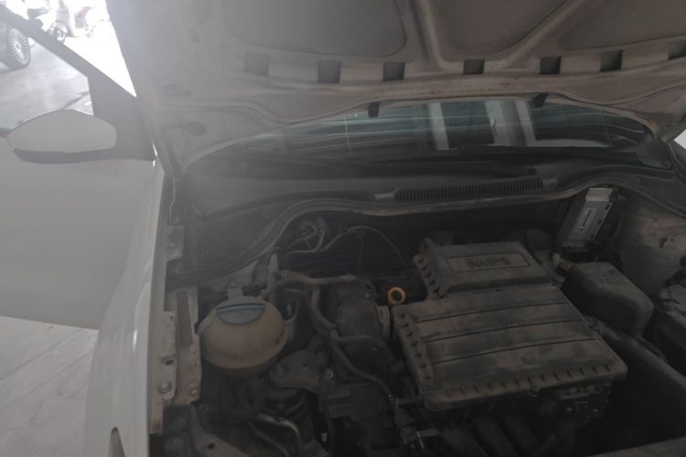 Volkswagen Polo 2014 car image #28