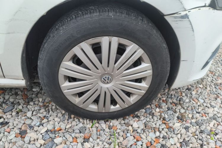Volkswagen Polo 2016 car image #9