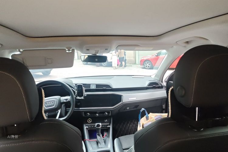 Audi Q3 2021 car image #20