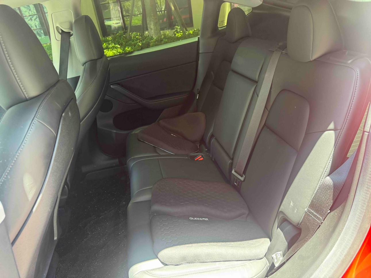 Tesla Model Y 2023 #6 Tesla Model Y 2023 car image #6