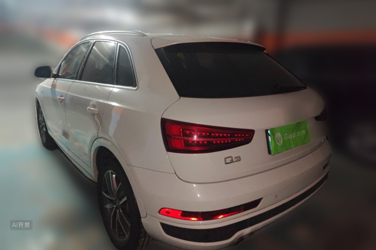 Audi Q3 2018 car image #5