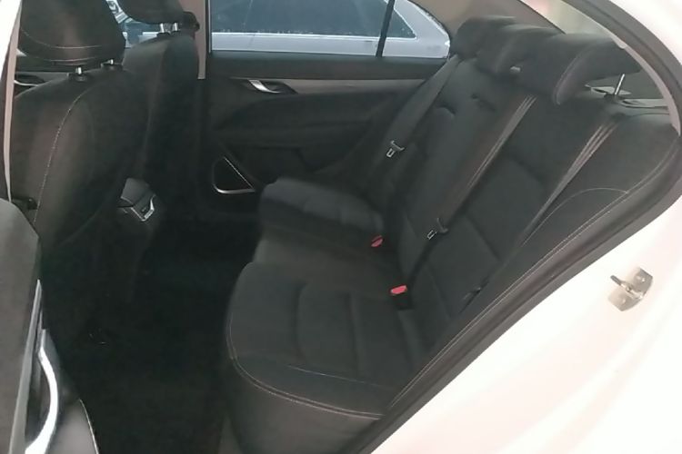 GEELY Emgrand 2021 #17 GEELY Emgrand 2021 car image #17
