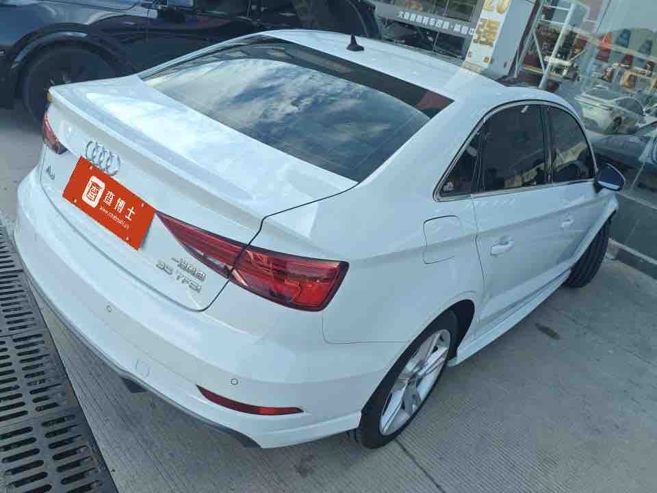 Audi A3 2019 car image #4