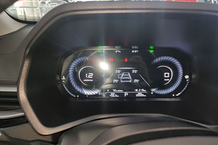 GEELY Emgrand 2024 car image #12