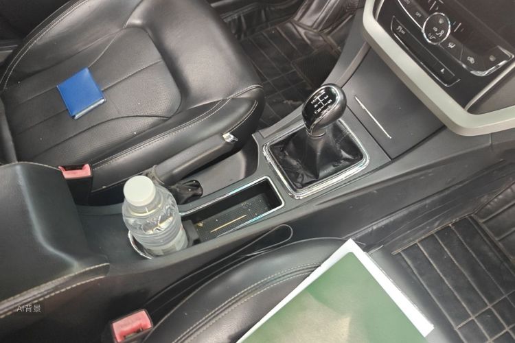 GEELY Emgrand 2016 car image #10