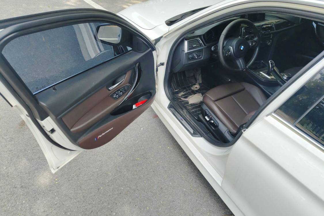 BMW 3 Series 2018 #25 BMW 3 Series 2018 car image #25