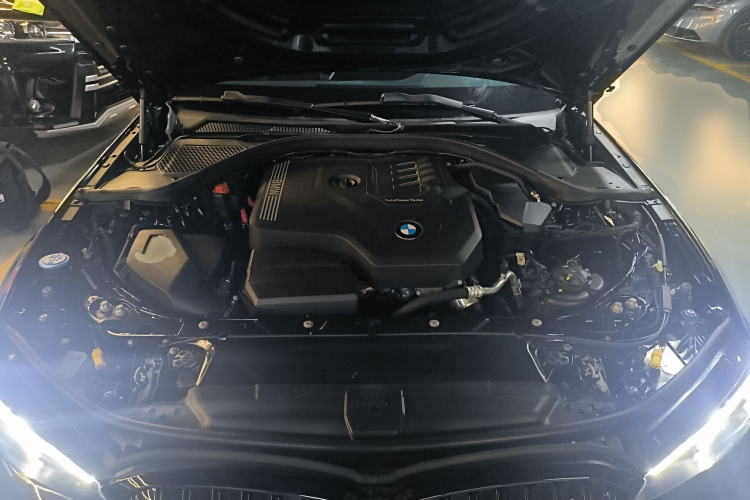 BMW 3 Series 2025 صورة سيارة #20