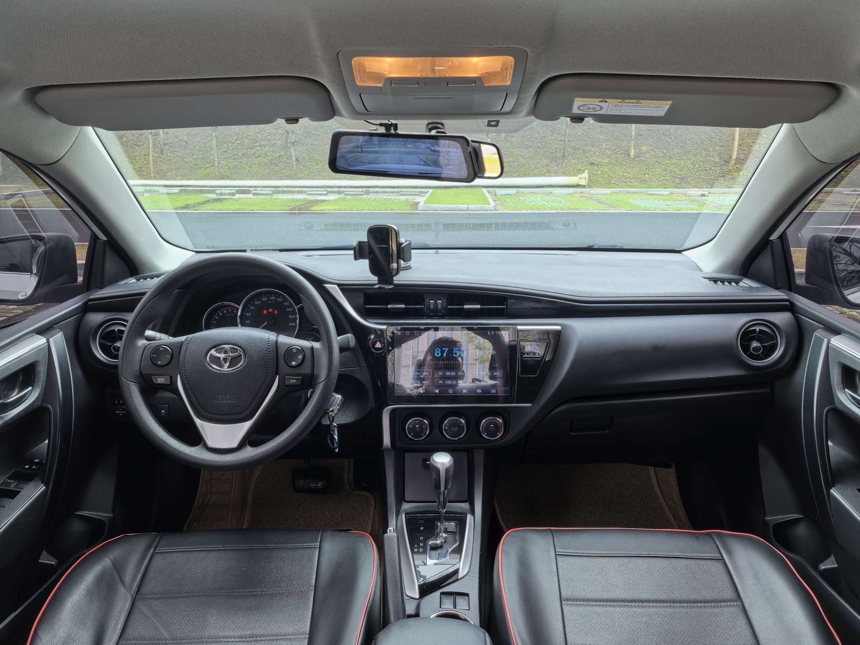 Toyota Corolla 2019 #6 Toyota Corolla 2019 car image #6