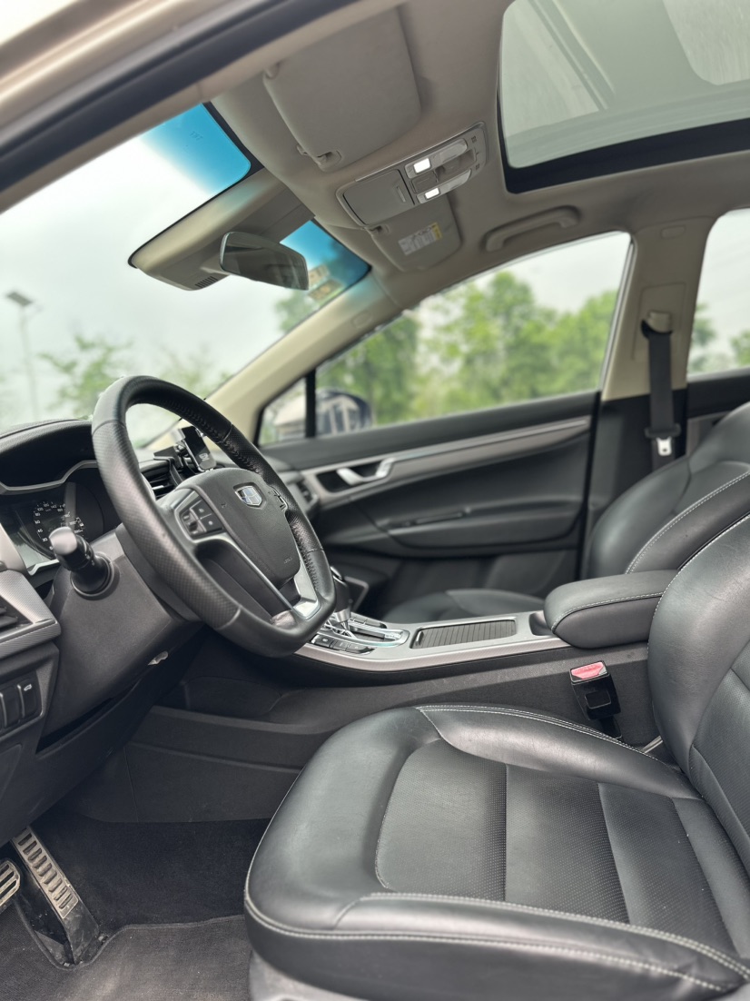 GEELY Emgrand GS 2018 car image #9