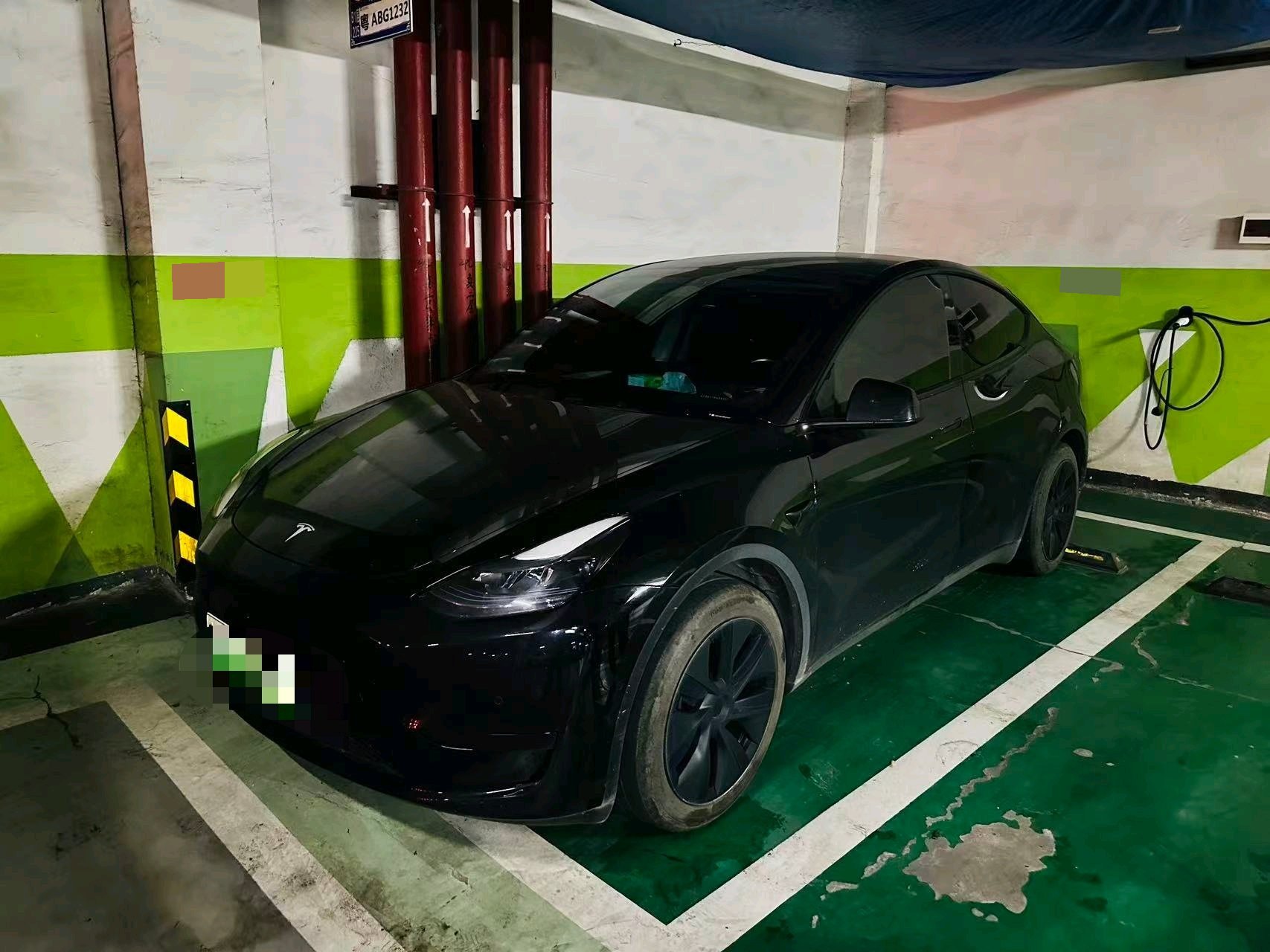 Tesla Model Y 2024 Tesla Model Y 2024 car image
