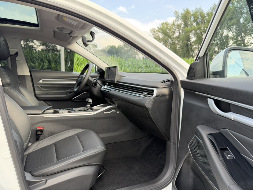 GEELY Emgrand 2023 car image #6