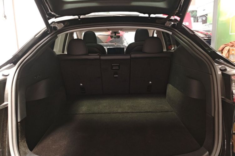 Tesla Model Y 2021 #19 Tesla Model Y 2021 car image #19