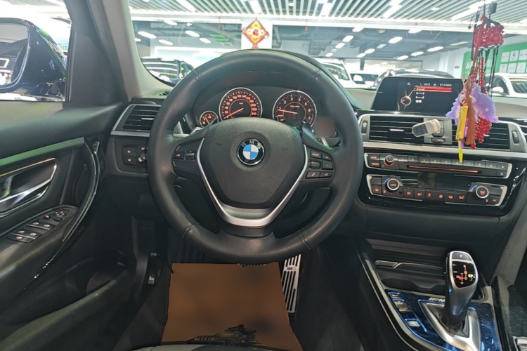 BMW 3 Series 2017 #11 BMW 3 Series 2017 car image #11