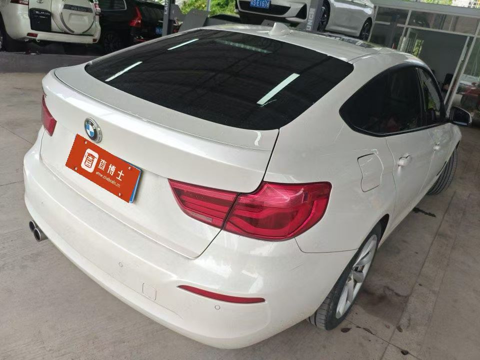 BMW 3 Series GT 2018 #5 BMW 3 Series GT 2018 car image #5