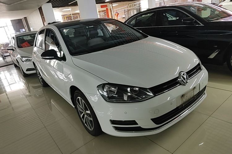 Volkswagen Golf 2017 car image #4