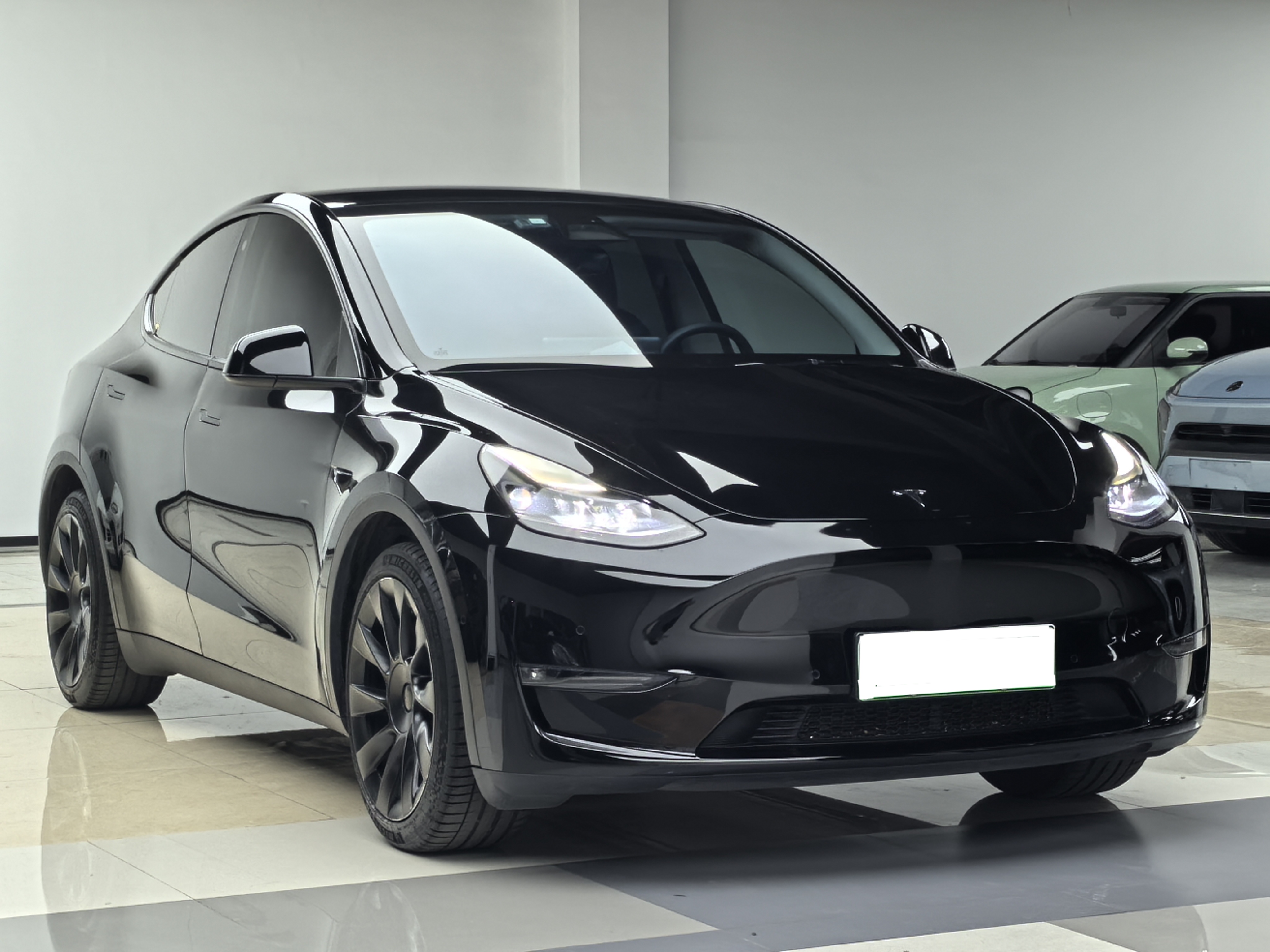 Tesla Model Y 2021 car image #5