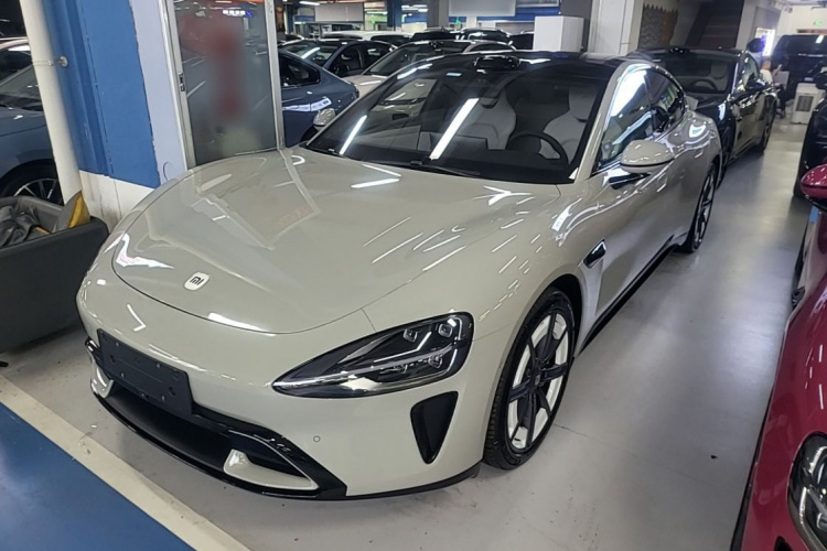 MI SU7 2025 car image #2