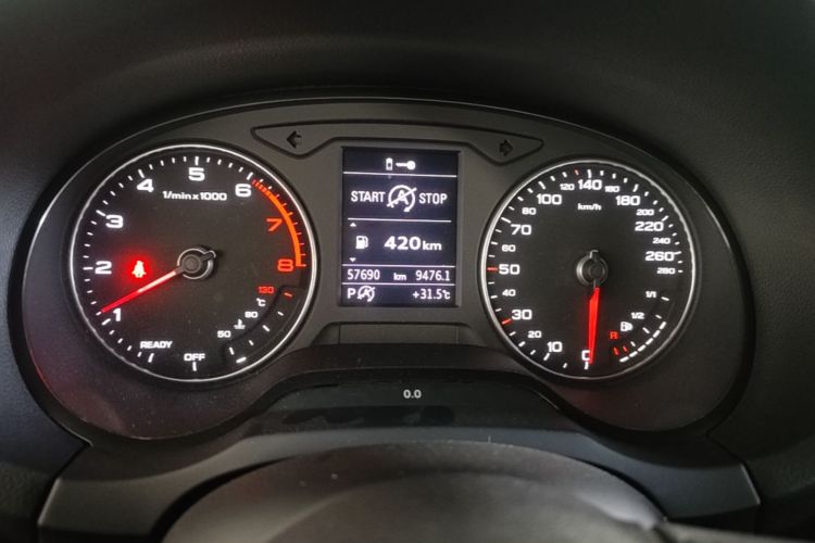 Audi A3 2018 car image #12