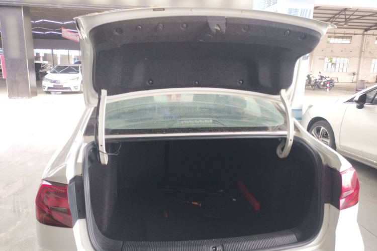 Volkswagen Bora 2018 immagine di auto #21