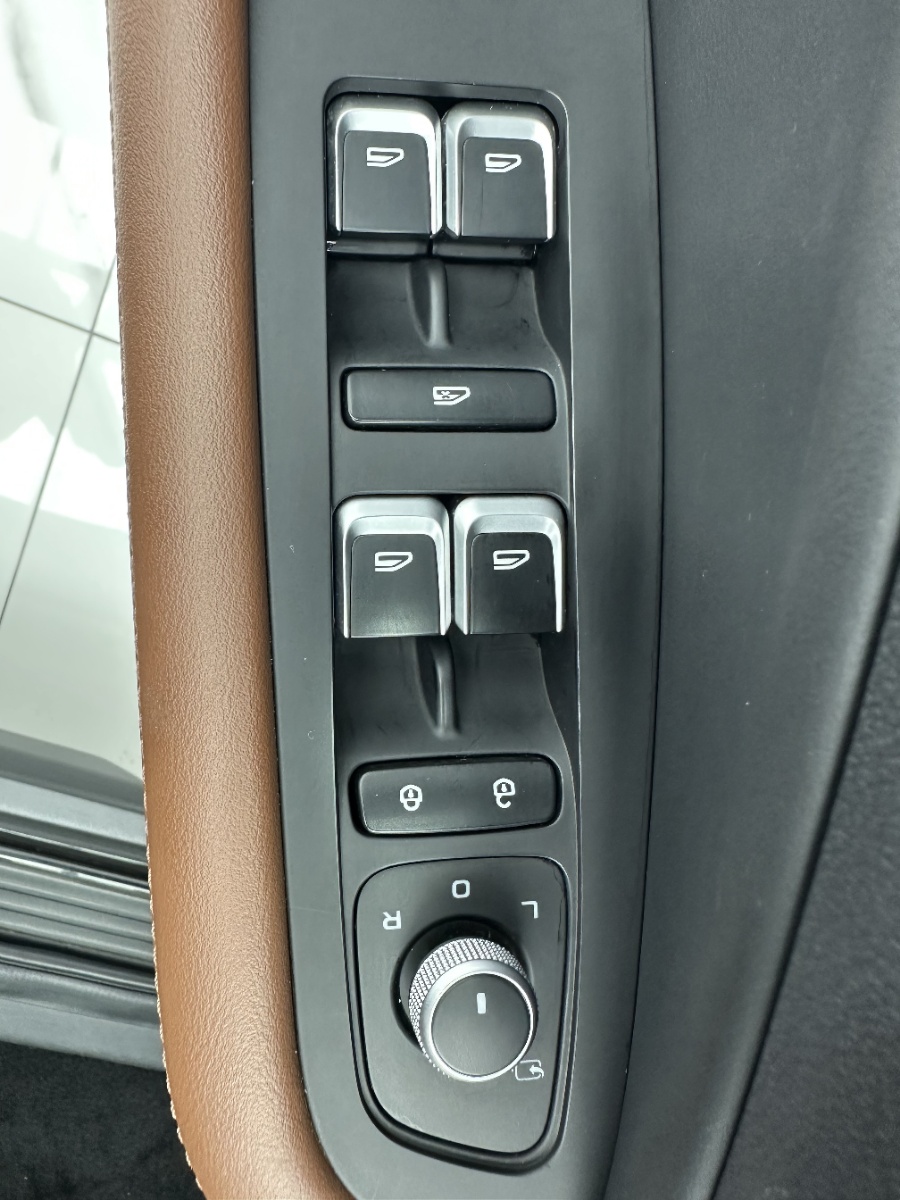 GEELY Vision X6 2022 car image #12