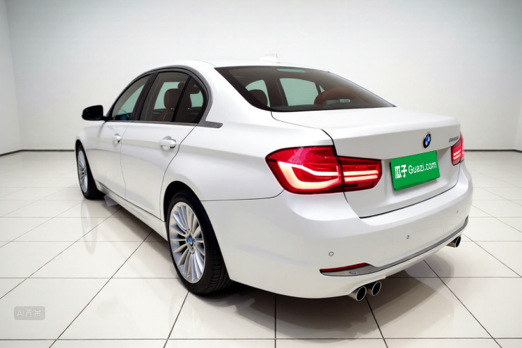 BMW 3 Series 2018 car image #5