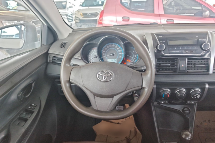 Toyota Vios 2015 car image #11