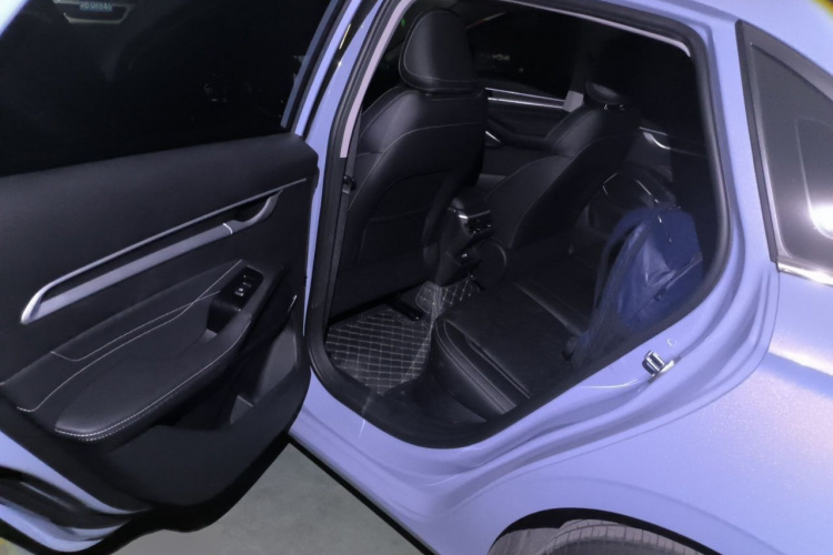 GEELY Emgrand 2024 car image #14