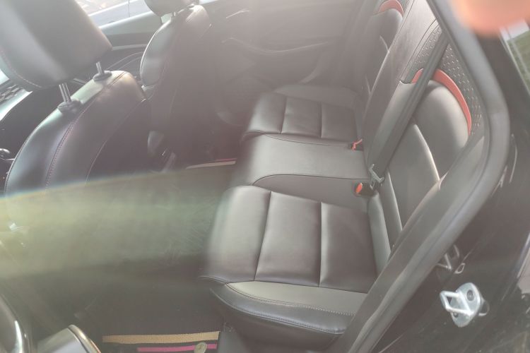 MG 5 2022 imagen de coche #17