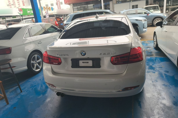 BMW 3 Series 2017 car image #6