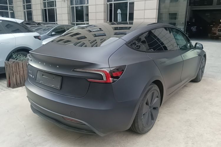 Tesla Model 3 2023 car image #7