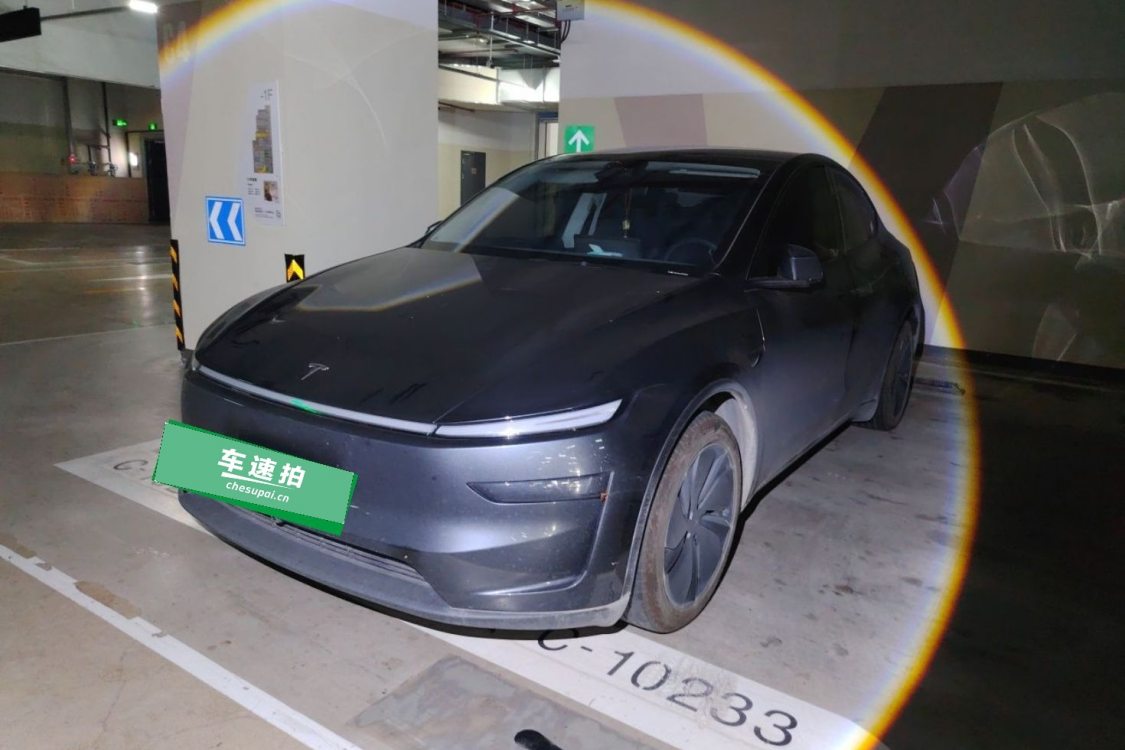 Tesla Model Y 2025 Tesla Model Y 2025 immagine di auto