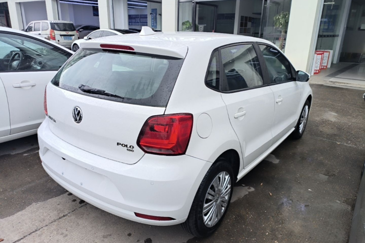Volkswagen Polo 2017 car image #5
