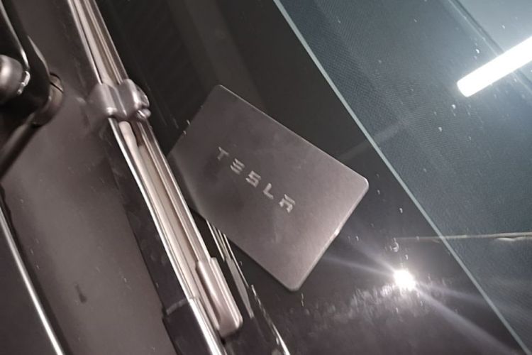 Tesla Model 3 2023 car image #13