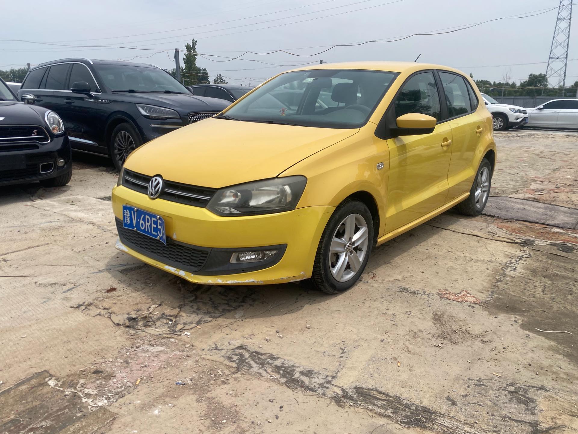 Volkswagen Polo 2011 Volkswagen Polo 2011 car image