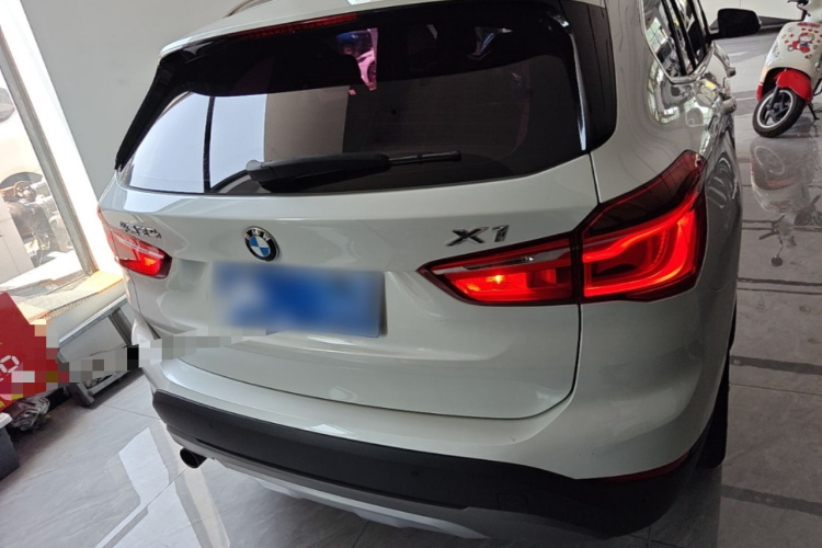 BMW X1 2018 #4 BMW X1 2018 car image #4