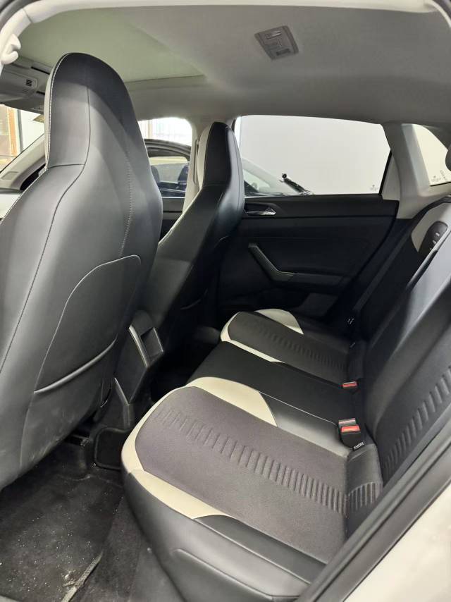 Volkswagen Polo 2021 car image #5