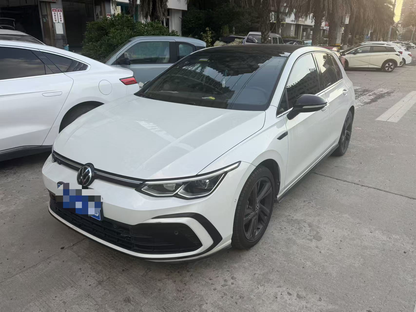 Volkswagen Golf 2022 car image 