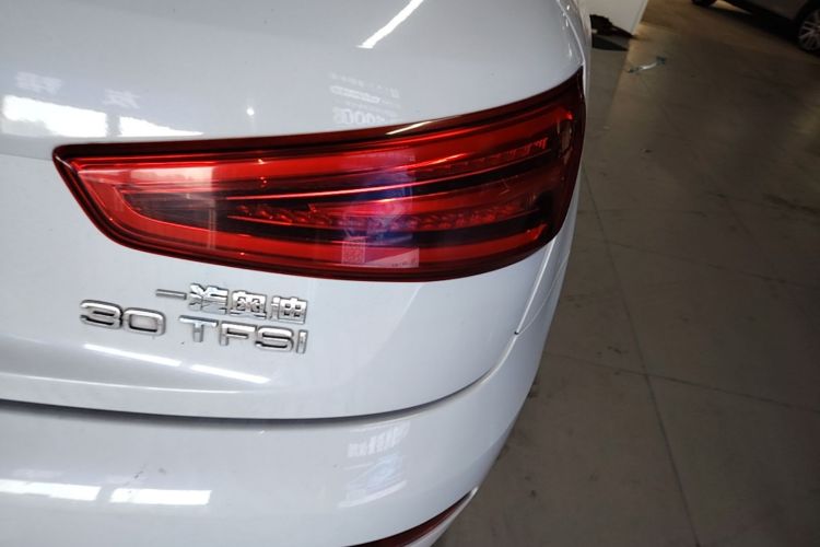Audi Q3 2016 #8 Audi Q3 2016 car image #8
